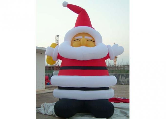 Prodotti gonfiabili svegli all'aperto Santa di pubblicità che annuncia Claus